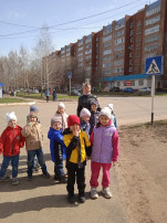 НА ЭКСКУРСИИ ПО ГОРОДУ СОБЛЮДАЕМ ПДД НА ЭКСКУРСИИ ПО ГОРОДУ СОБЛЮДАЕМ ПДД.