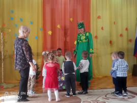 В ГОСТЯХ У ТЕТУШКИ ГОРОШИНЫ В ГОСТЯХ У ТЕТУШКИ ГОРОШИНЫ.