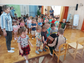 ДЕТСКИЙ САД ВСЕГДА РАД СВОИМ ВЫПУСКНИКАМ ДЕТСКИЙ САД ВСЕГДА РАД СВОИМ ВЫПУСКНИКАМ.