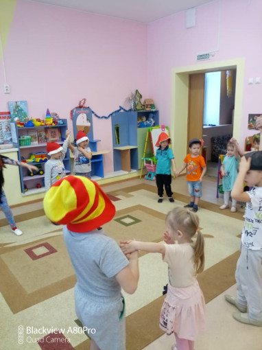 А У НАС КОЛЯДКИ! А У НАС КОЛЯДКИ!.