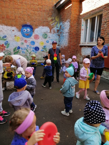 СВЕТОФОР В ГОСТЯХ У РЕБЯТ #соблюдаемПДДвп СВЕТОФОР В ГОСТЯХ У РЕБЯТ #соблюдаемПДДвп.