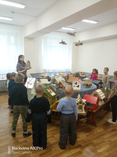 НА ВЫСТАВКЕ КОРМУШЕК НА ВЫСТАВКЕ КОРМУШЕК.