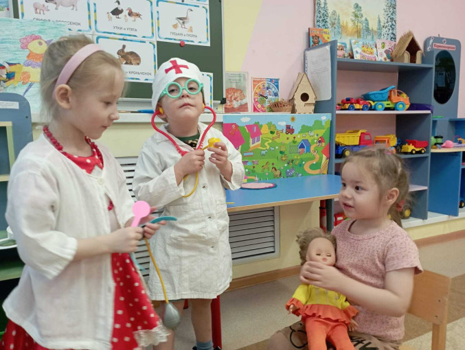 ЗНАКОМИМСЯ С ПРОФЕССИЕЙ МЕДСЕСТРЫ И ИГРАЕМ ЗНАКОМИМСЯ С ПРОФЕССИЕЙ МЕДСЕСТРЫ И ИГРАЕМ.