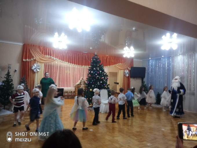 ПОМОЩНИКИ ДЕДА МОРОЗА ПОМОЩНИКИ ДЕДА МОРОЗА.